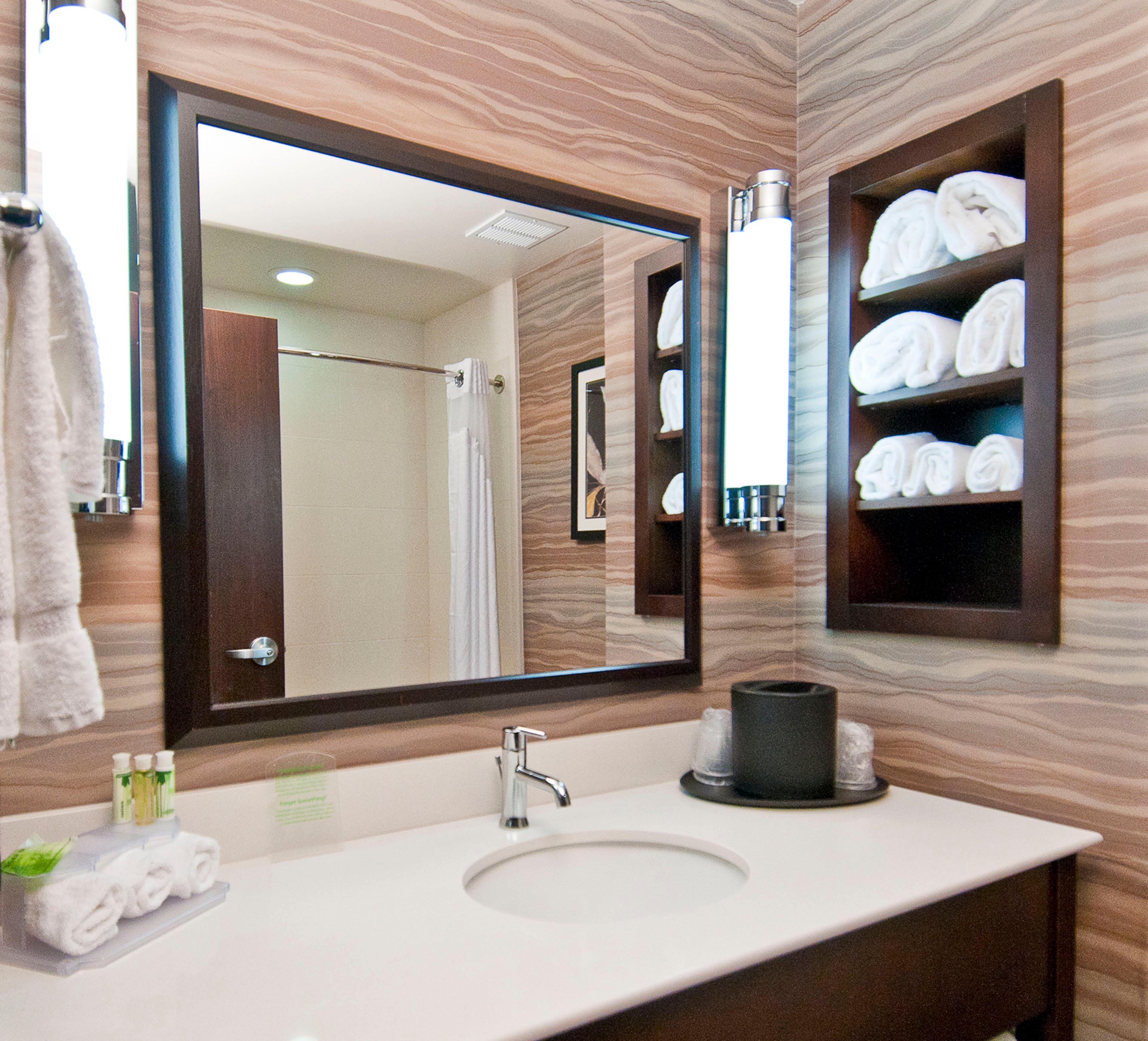 Holiday Inn Express & Suites San Antonio Frost Bank Center By Ihg Eksteriør bilde
