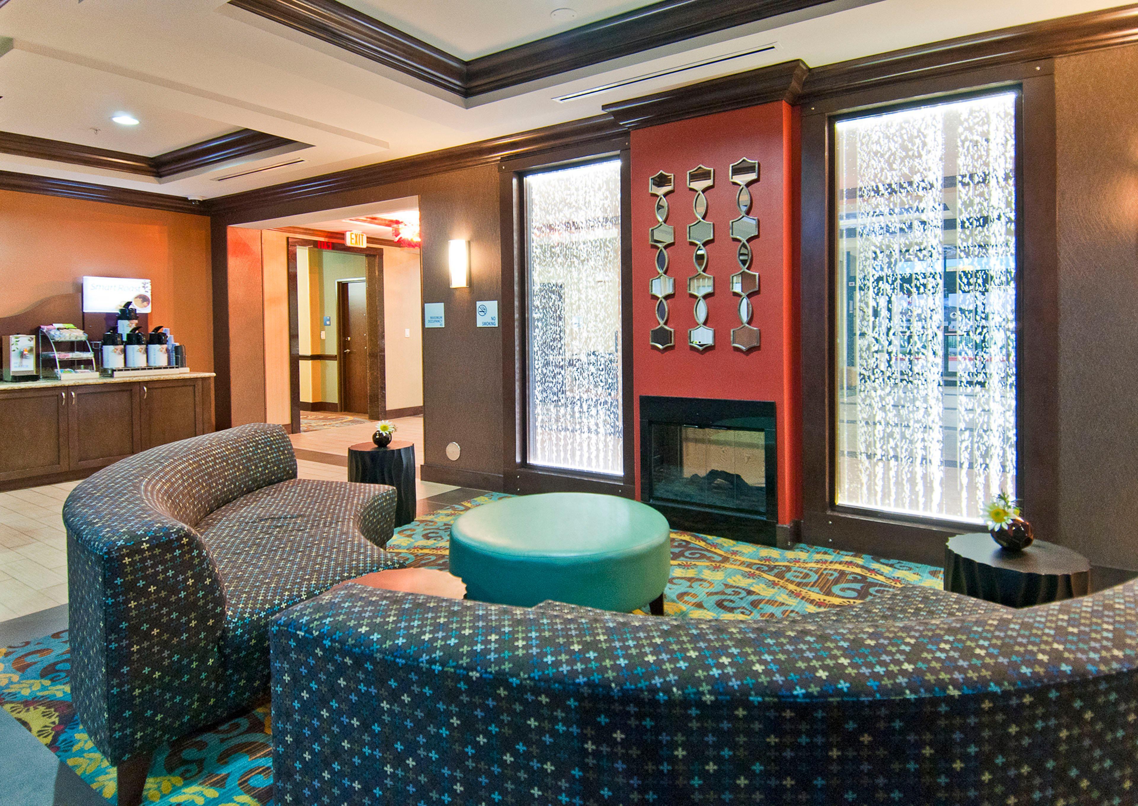 Holiday Inn Express & Suites San Antonio Frost Bank Center By Ihg Eksteriør bilde